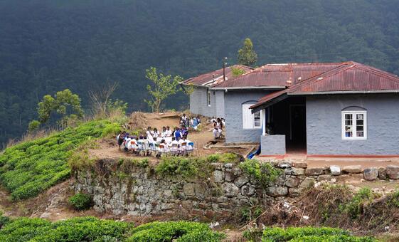 श्रीलंका: भूस्खलनों के बीच सीखने की जद्दोजहद जारी रखने का जोश